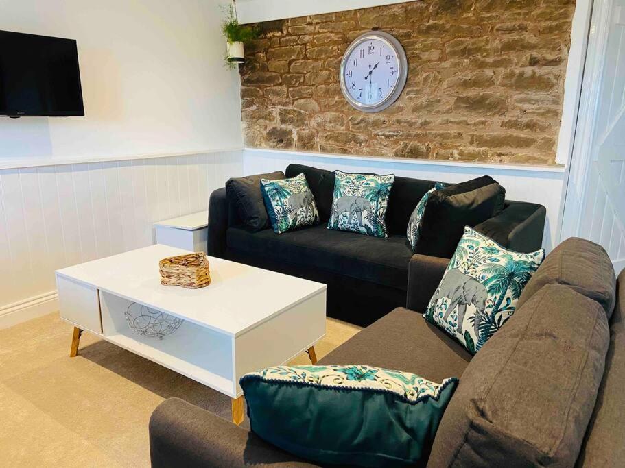 The Mill Stylish Rural Apartment With Beautiful Views Welsh Newton Common Luaran gambar
