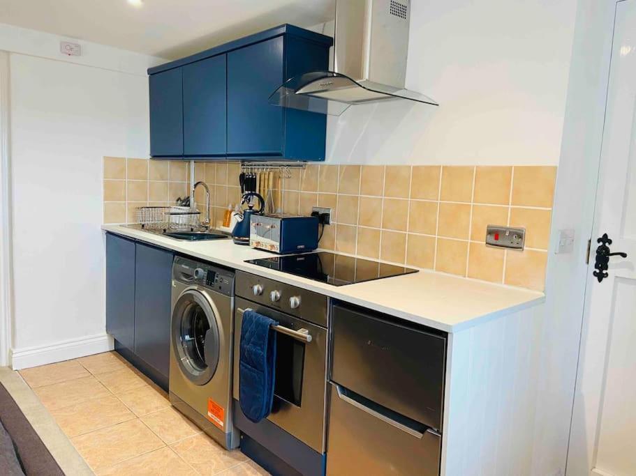 The Mill Stylish Rural Apartment With Beautiful Views Welsh Newton Common Luaran gambar